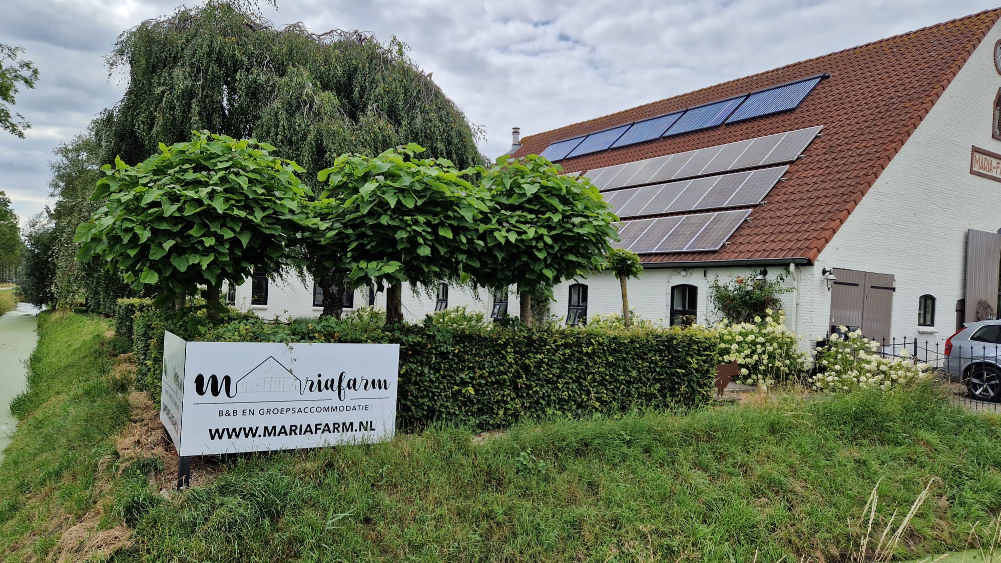 Ruime kamer voor zakelijke gasten in de Mariafarm