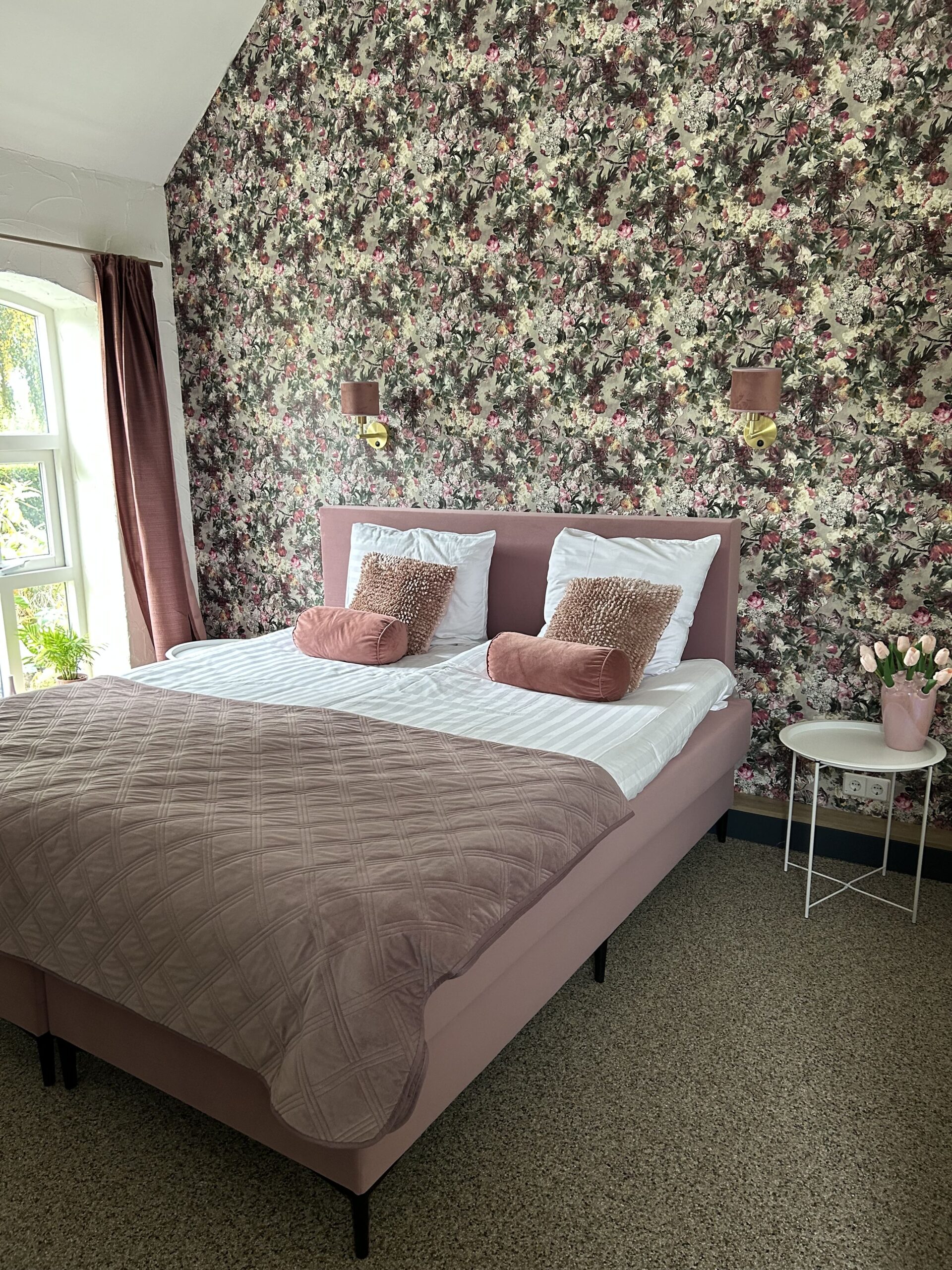 Hotelkamer Roos in engelse cottage stijl